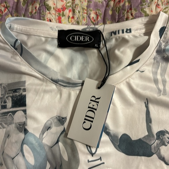 NWT Cider Y2K shiny crop top with vintage swimmers print - Picture 2 of 2